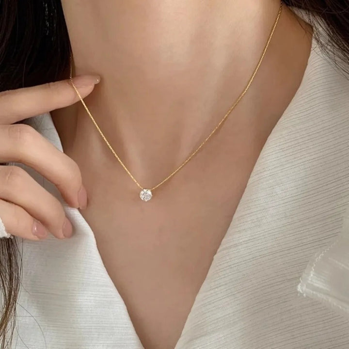 Johanna | Moissanite Stone Necklace