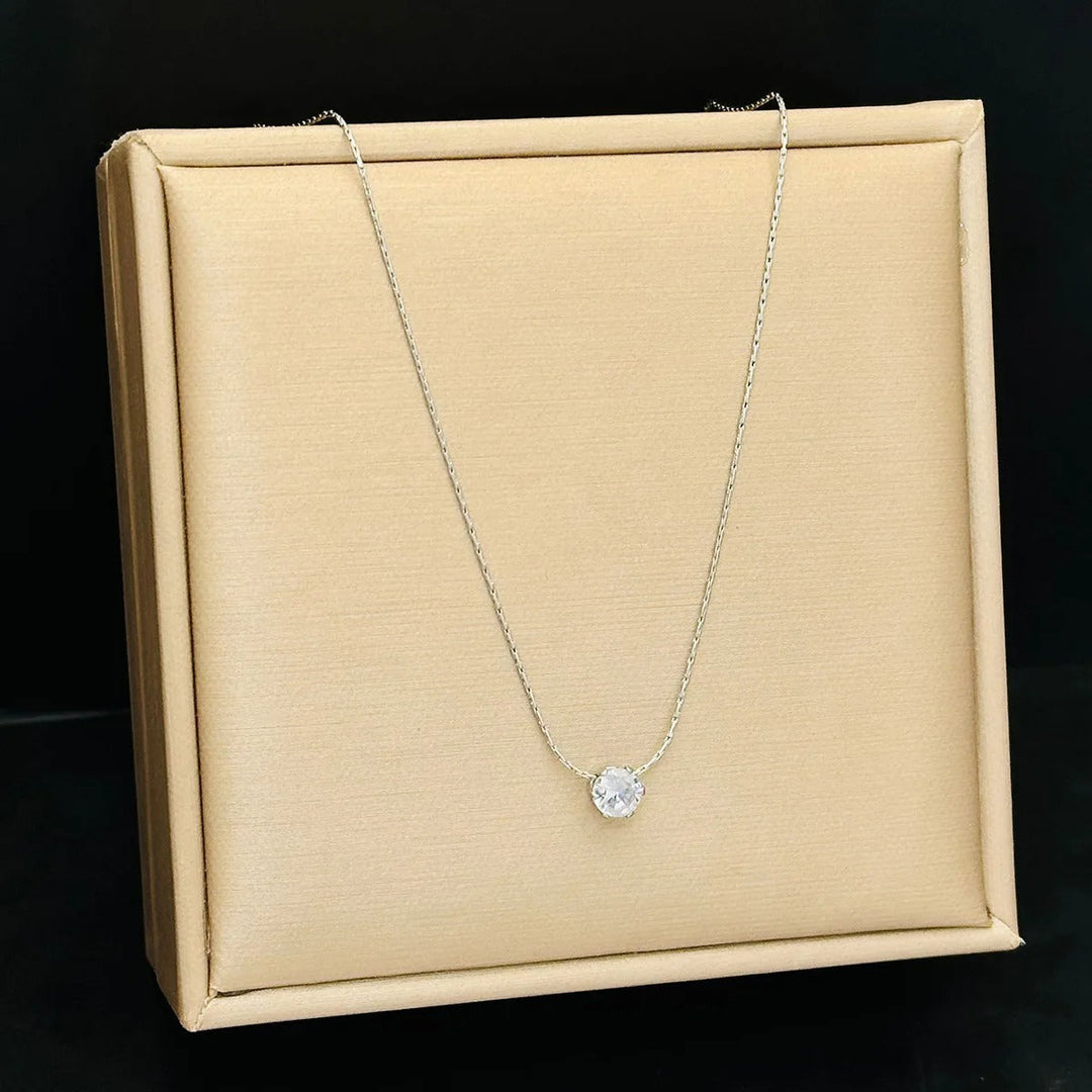 Johanna | Moissanite Stone Necklace
