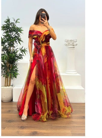 Arianna | Off-Shoulder Flowing Dress