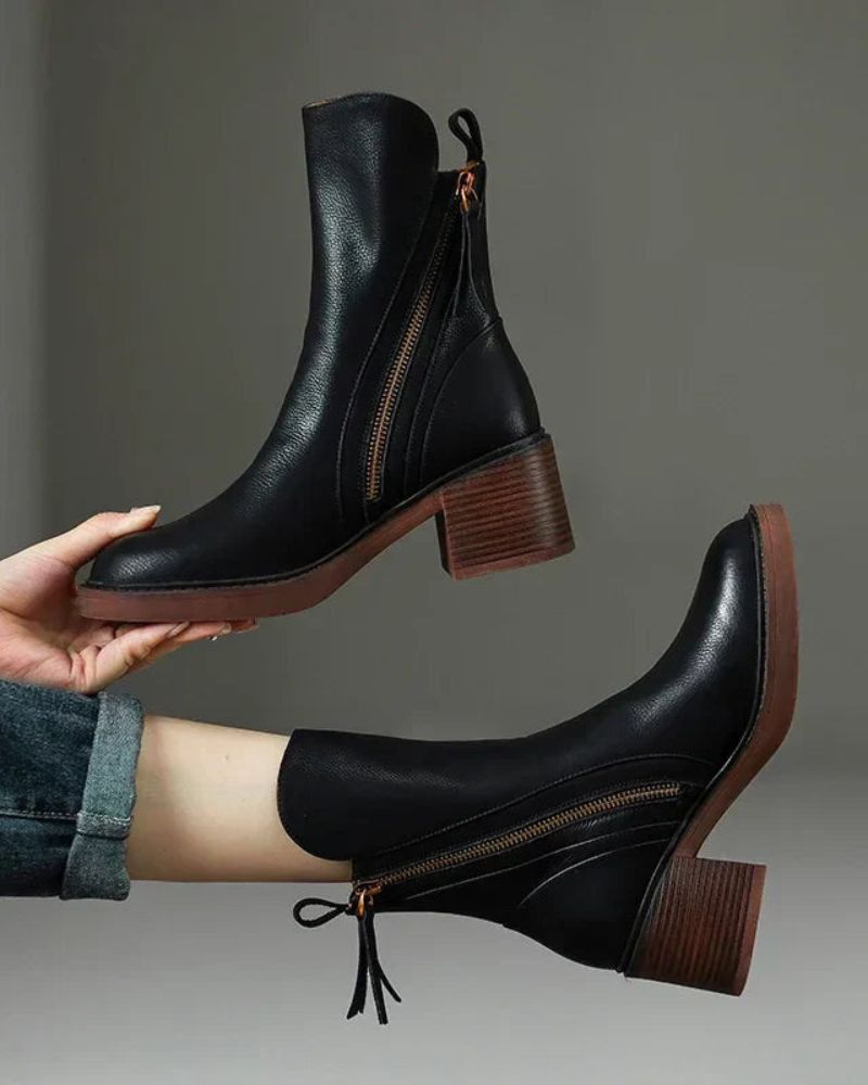 Black / 11