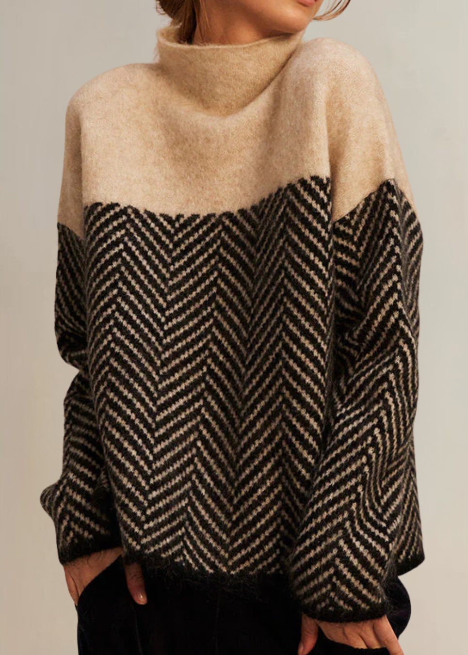 Anna | Patterned High-Neck Sweater