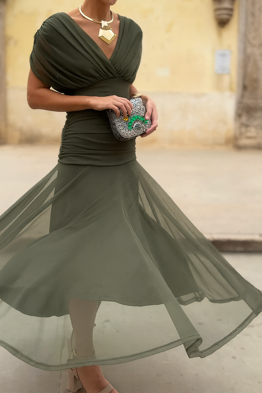 Penelope | Elegant Midi Dress