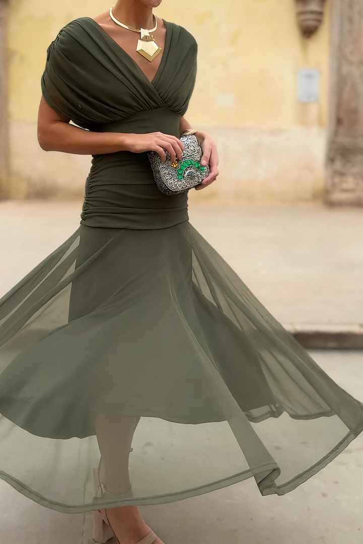 Penelope | Elegant Midi Dress