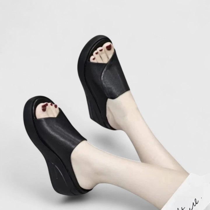 Black / 11 US | 42 EU