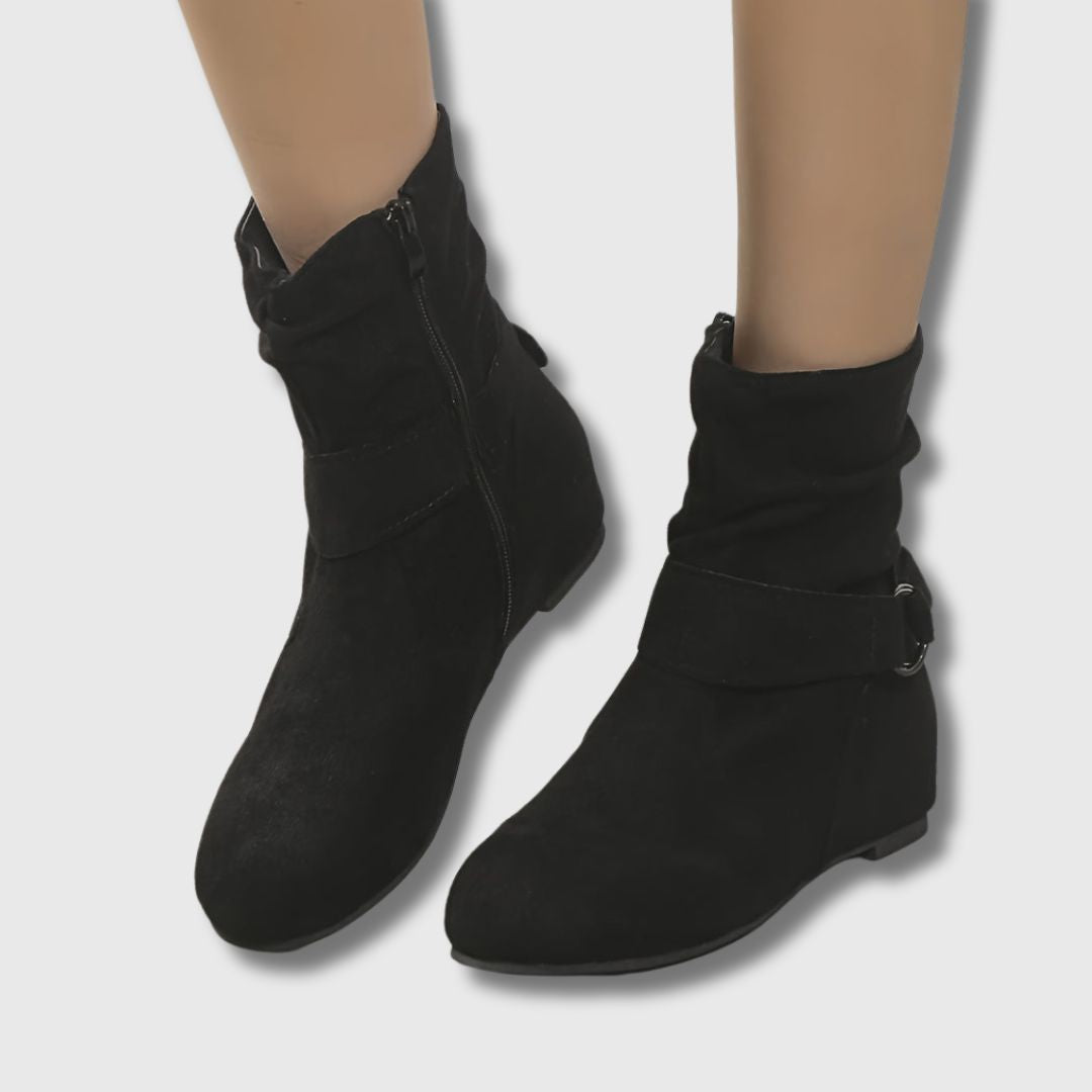 Black / 10