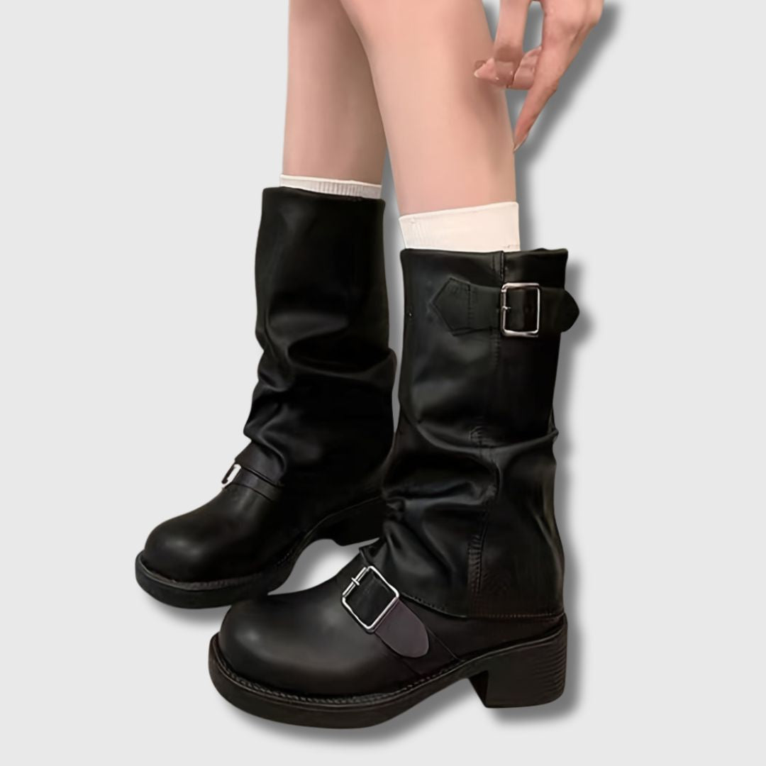Black / 10