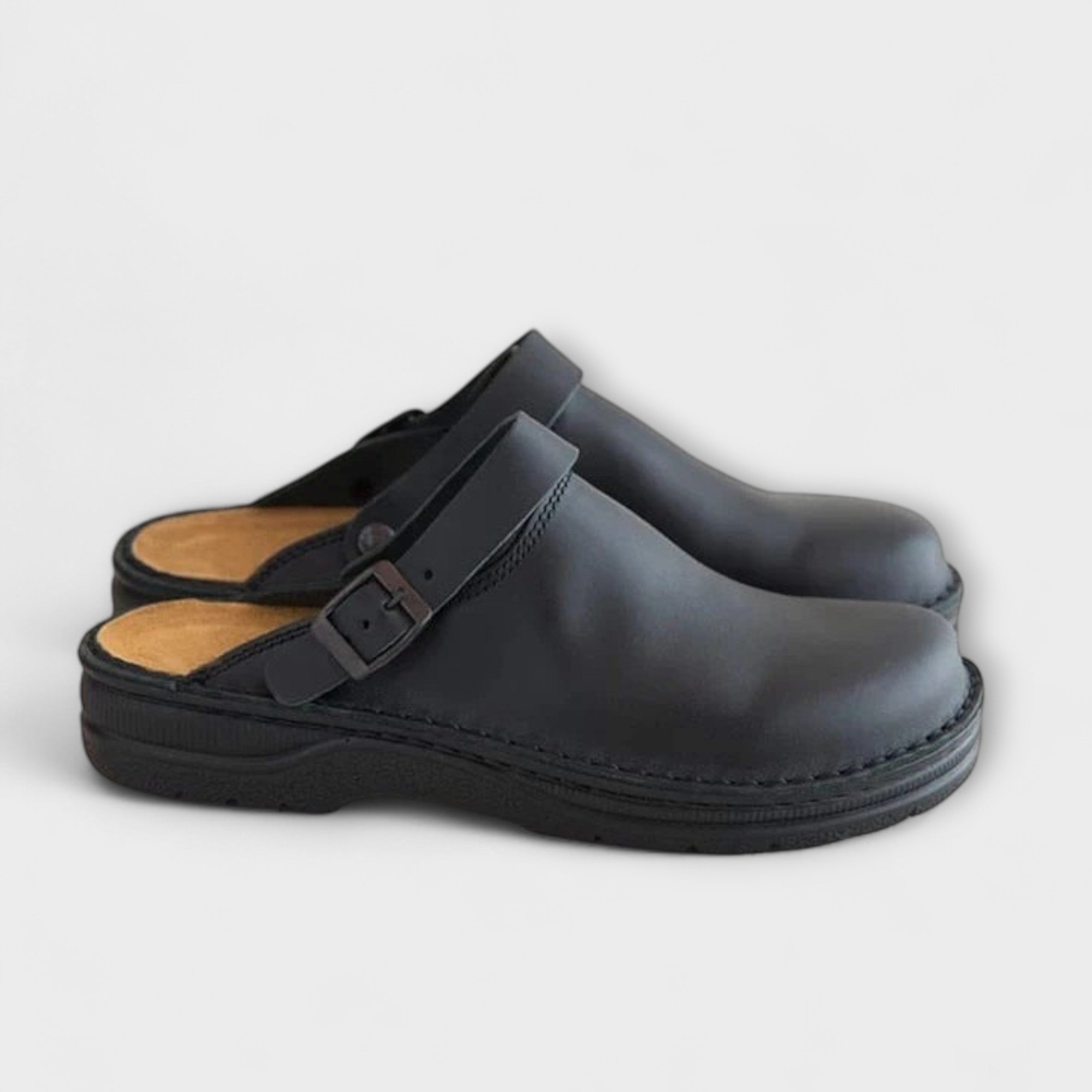 Black / 11 US | 42 EU