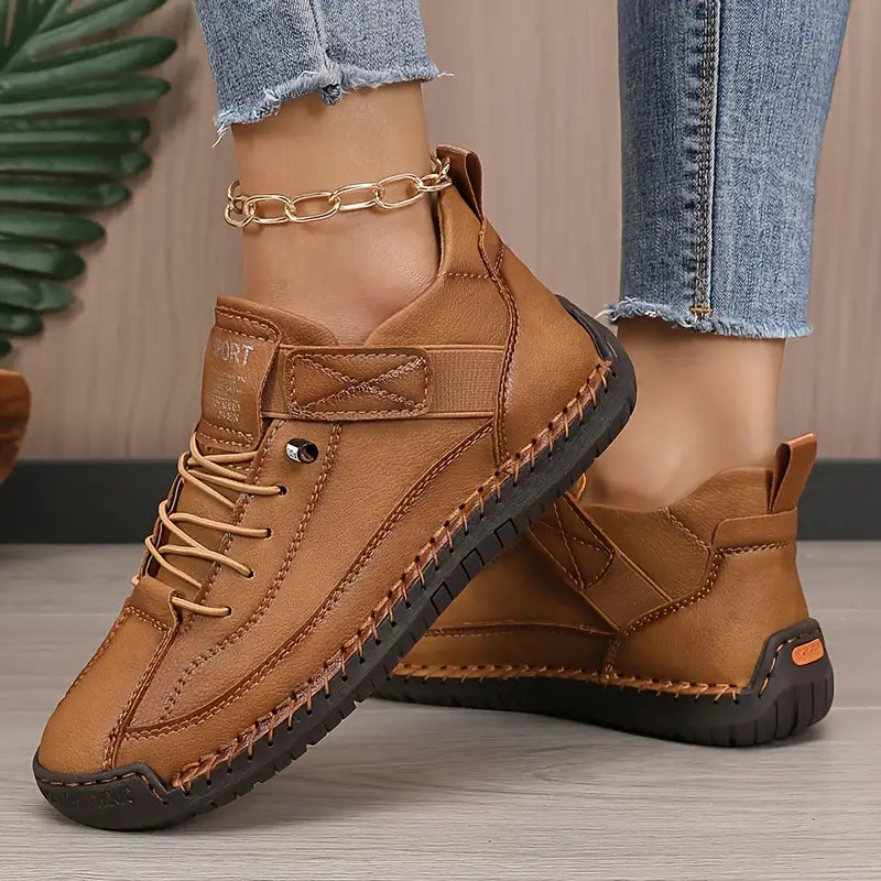 Brown / 13