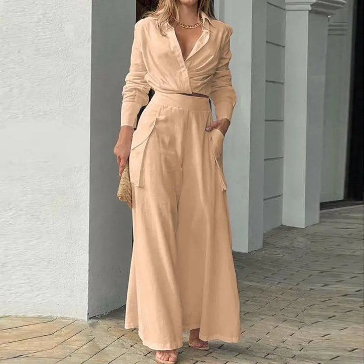 Blanca | Summer Outfit with Knotted Shirt and High-Waist Pants