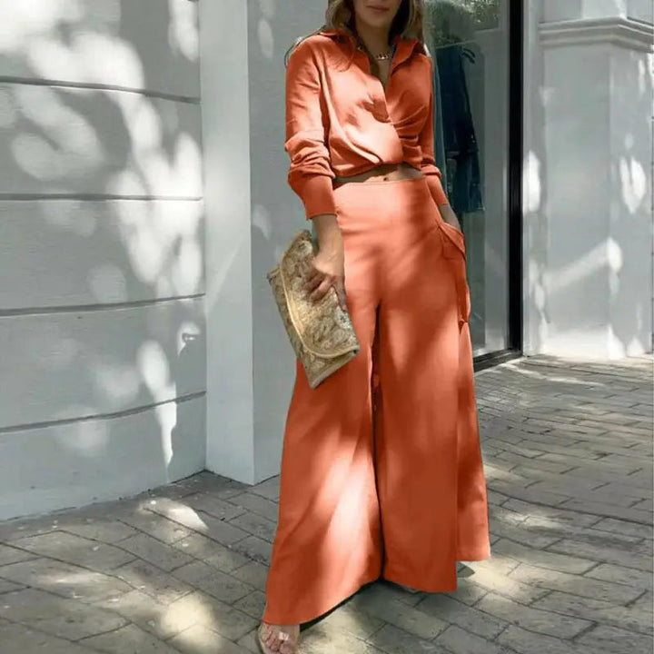 Blanca | Summer Outfit with Knotted Shirt and High-Waist Pants