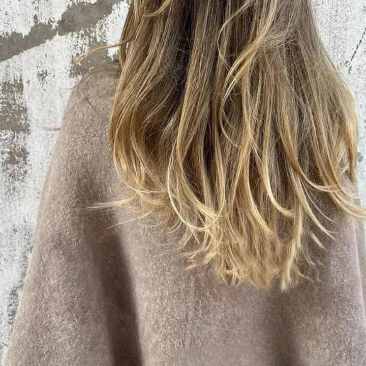 Siobhan | Chic Short Coat with Flared Sleeves
