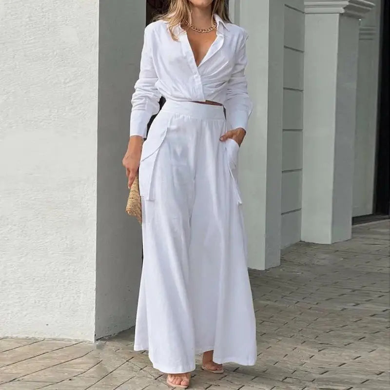 Blanca | Summer Outfit with Knotted Shirt and High-Waist Pants